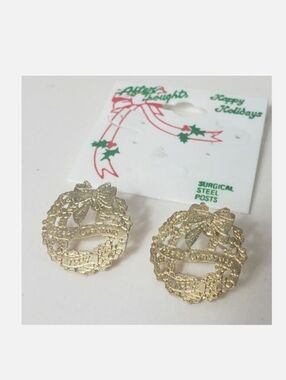 VINTAGE 1994 Goldtone Filigree Christmas Wreath Pierced Earrings